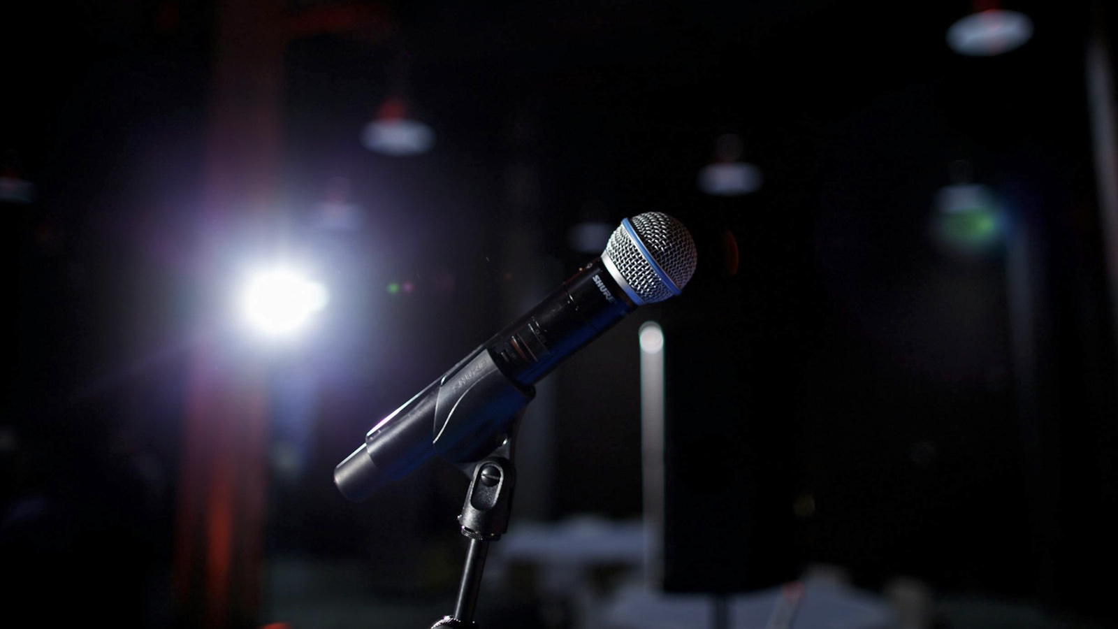Wireless microphones